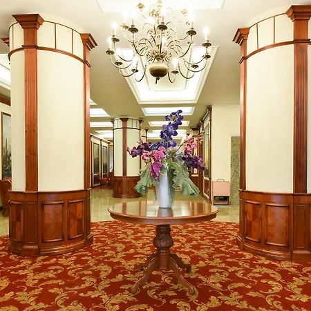 Hotel Belvedere Brăila Buitenkant foto